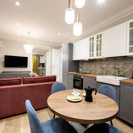 Native Nowowiejska 9